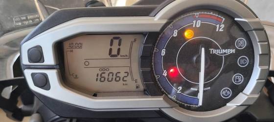 TRIUMPH TIGER 800 XCX TRIUMPH TIGER 800 XCX